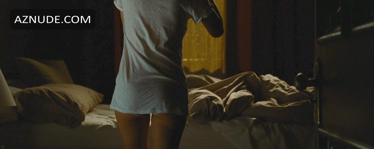 Hilary Swank in The Resident, photo 10