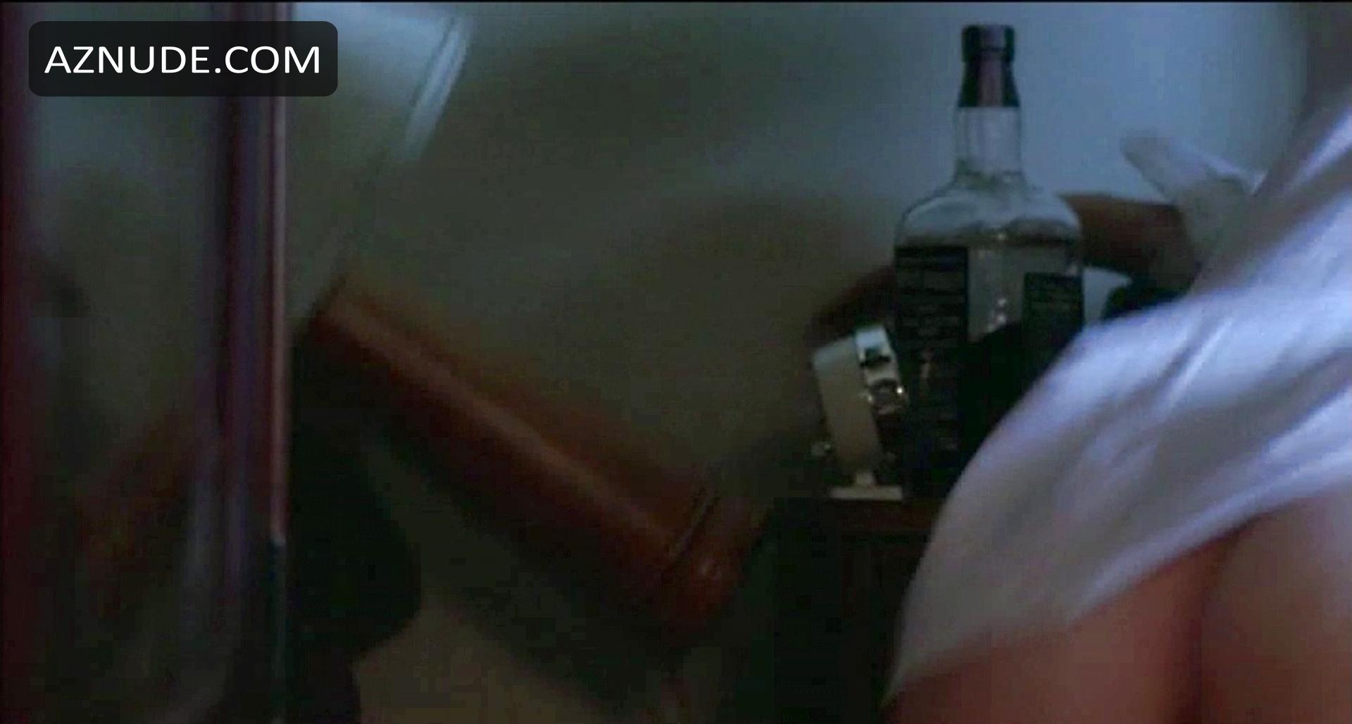 Jamie Lee Curtis in Blue Steel, photo 4
