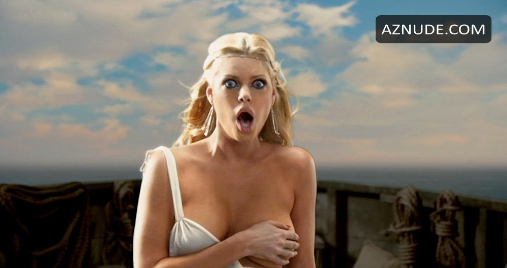 Sophie Monk in The Legend Of Awesomest Maximus, photo 2