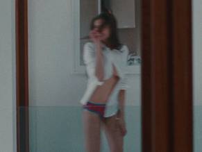 Nina Dobrev in Chloe, photo 6