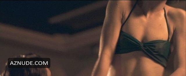 Mackenzie Davis in Bad Turn Worse, photo 5