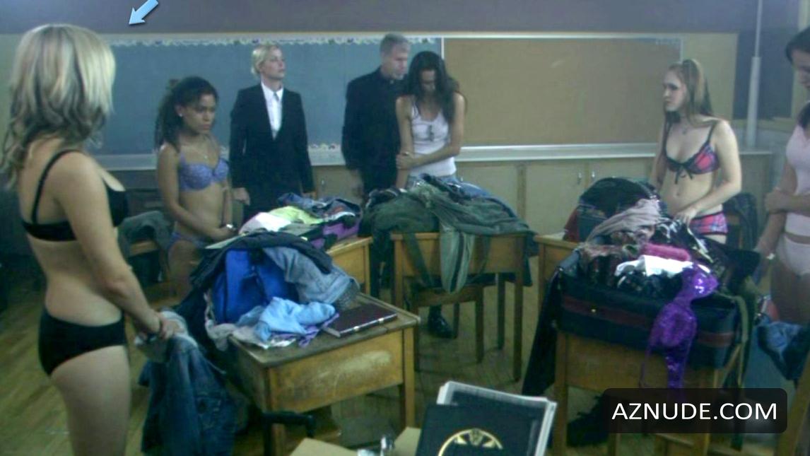 Jennifer Miller in 5ive Girls, photo 9