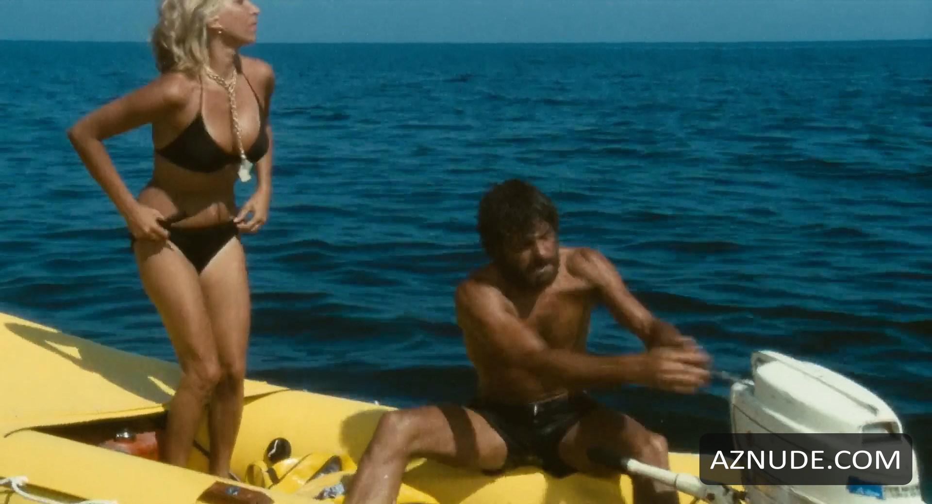 Mariangela Melato in Swept Away, photo 50