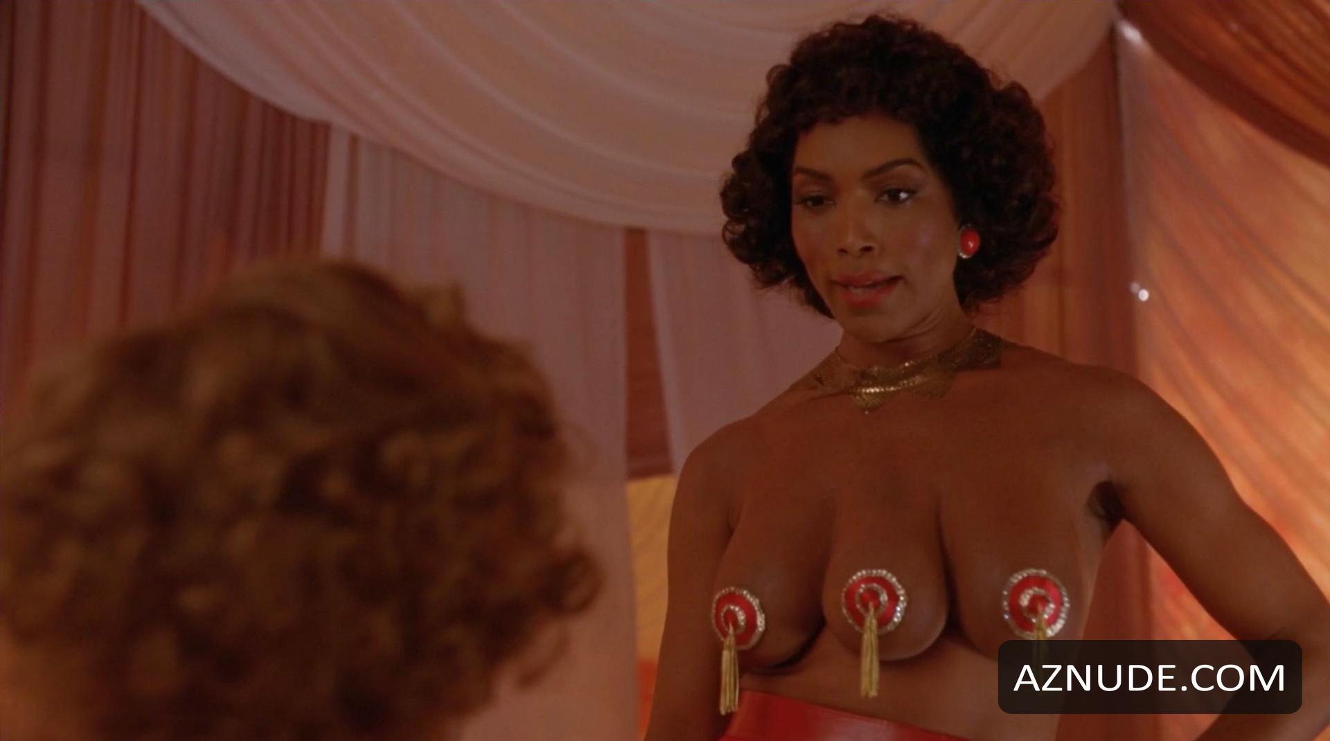 Angela Bassett in American Horror Story (2011-), photo 10