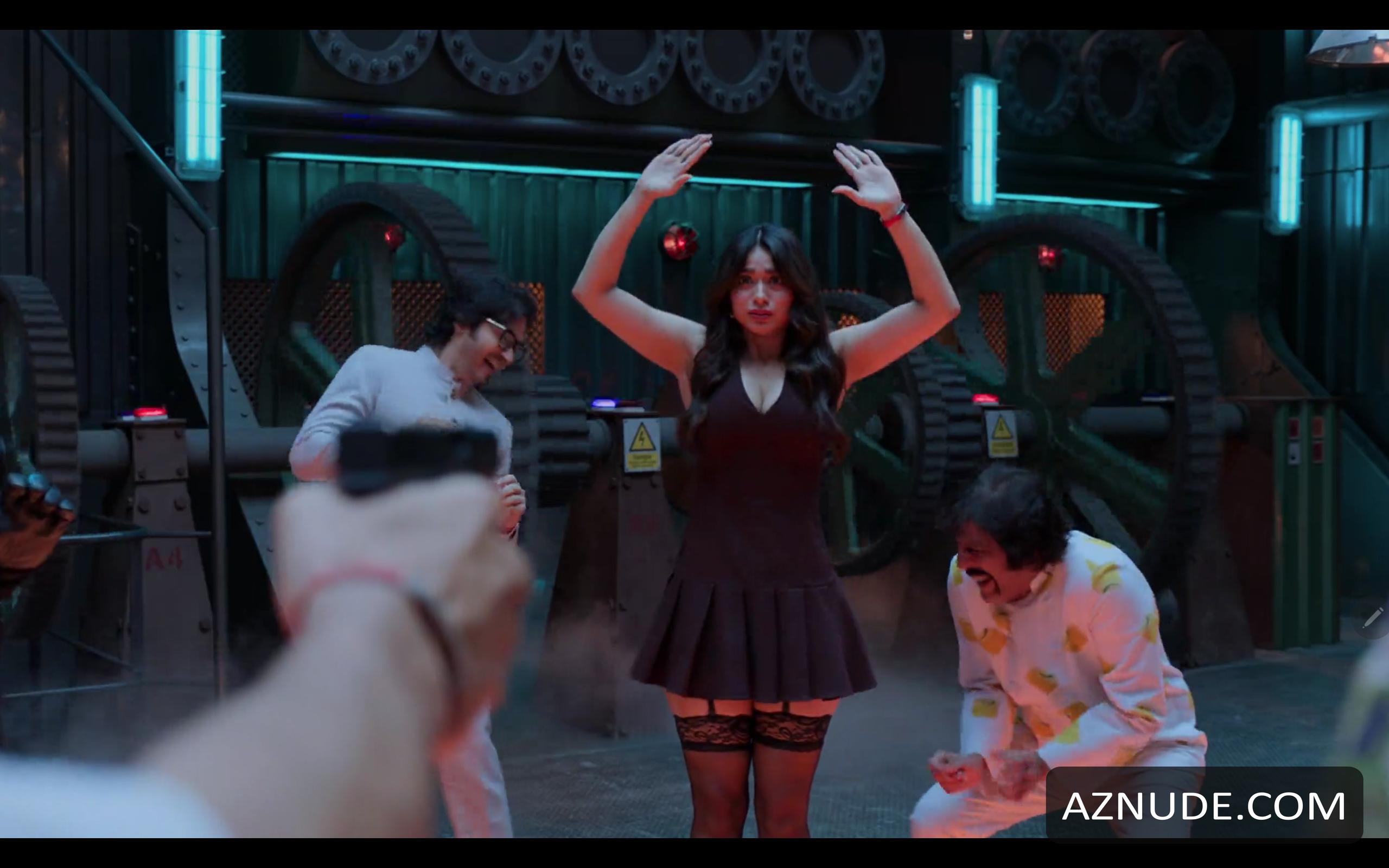 Soundarya Sharma in Housefull 4, photo 63