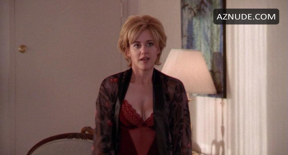 Leah Lail in V.i.p., photo 2