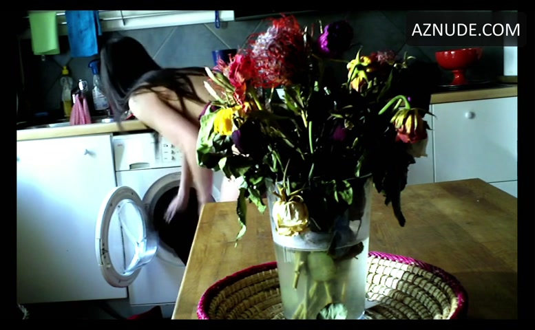 Heloise Godet in Goodbye To Language, photo 10