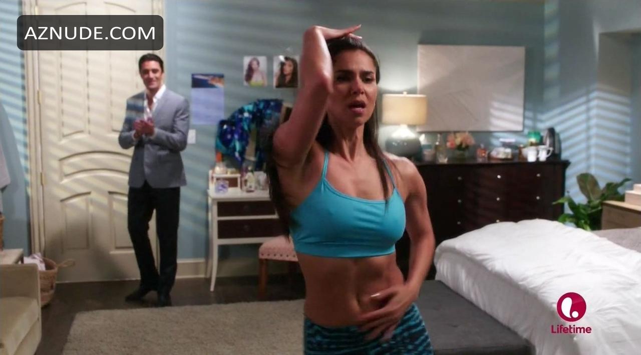 Roselyn Sanchez in Devious Maids (2013-), photo 22