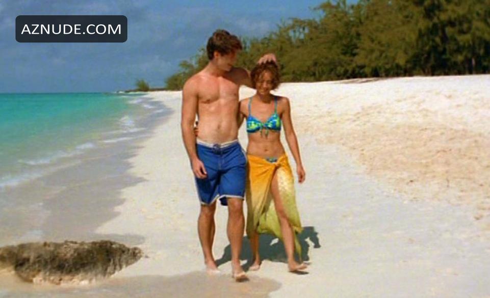 Kristen Swieconek in The Paradise Virus, photo 7