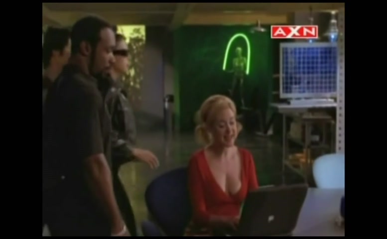 Leah Lail in V.i.p., photo 22