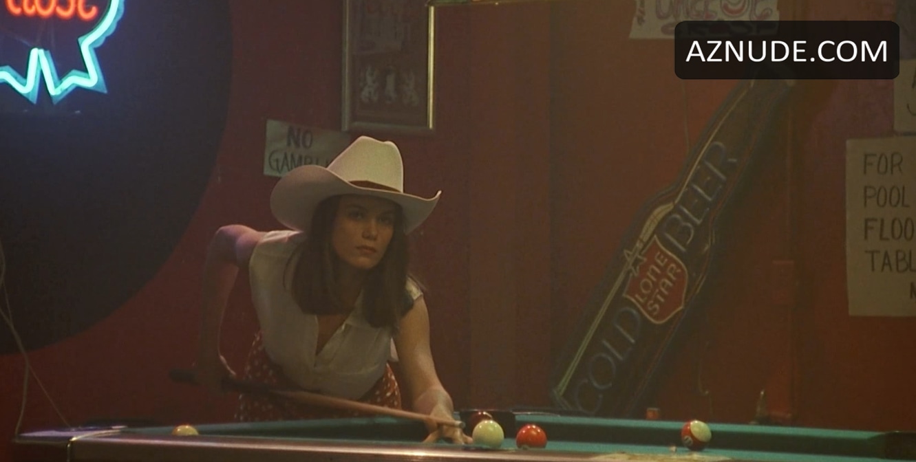 Linda Fiorentino in Beyond the Law, photo 8