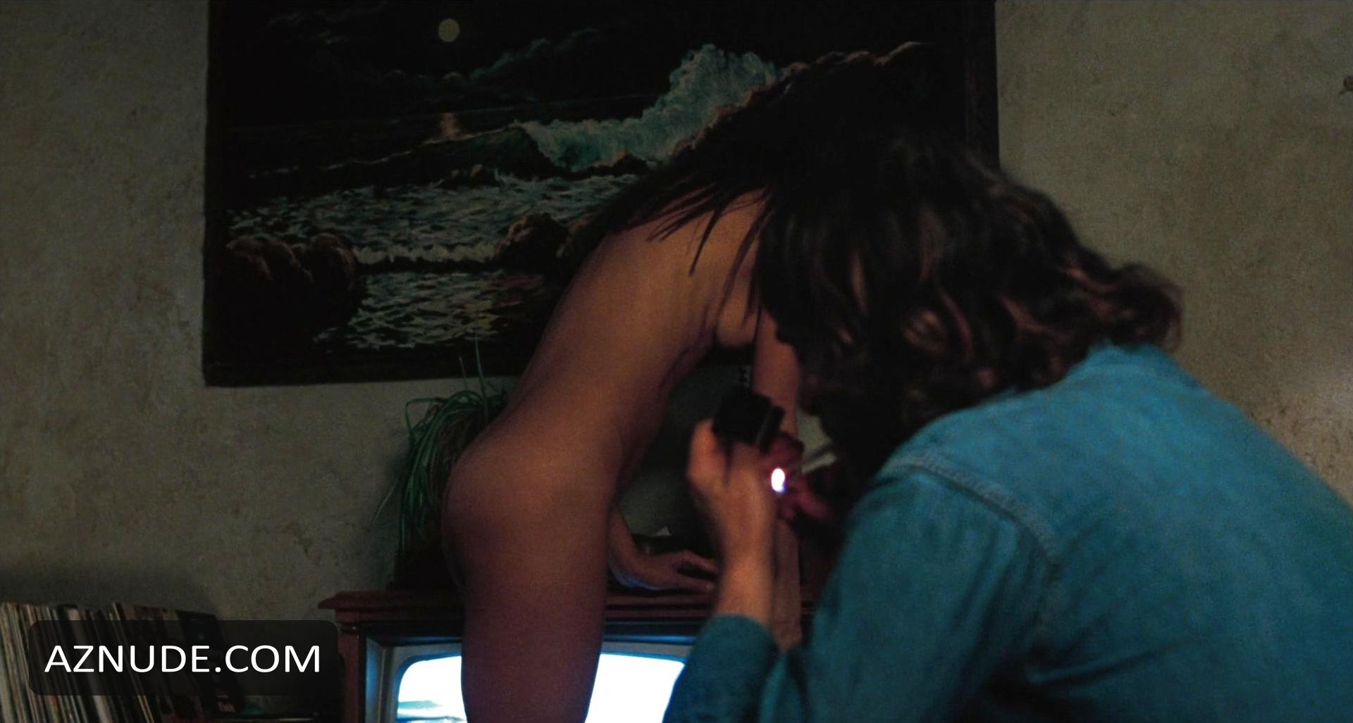 Katherine Waterston in Inherent Vice, photo 8
