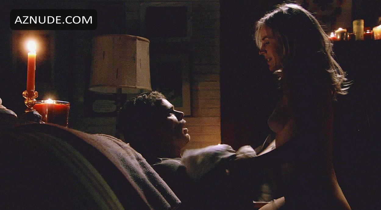 Julie Benz in Dexter, photo 10