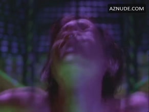 Polly Shannon in The Outer Limits, photo 15