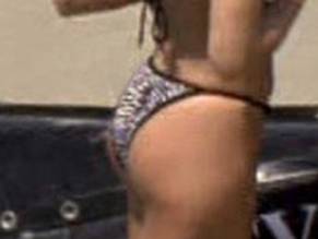 Jaime Pressly in Pinata: Survival Island, photo 17
