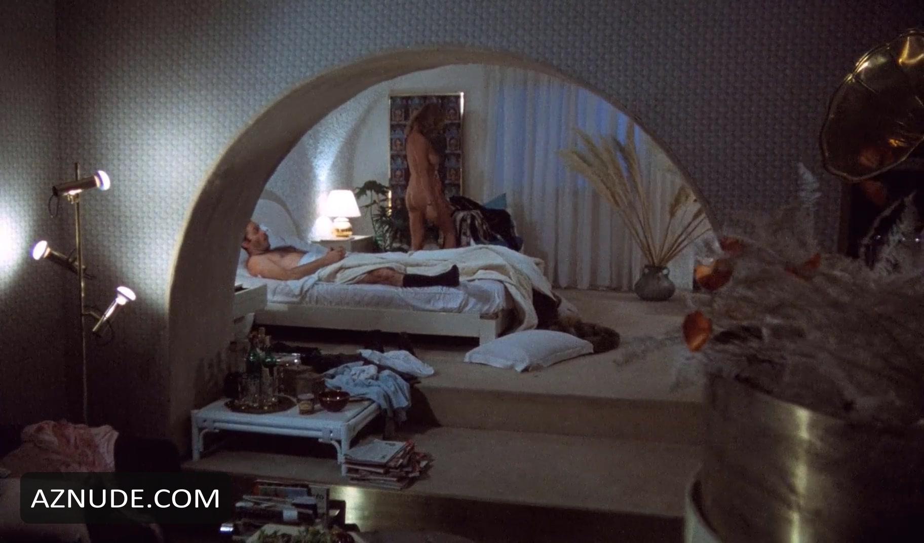 Sybil Danning in The Day of the Cobra, photo 28