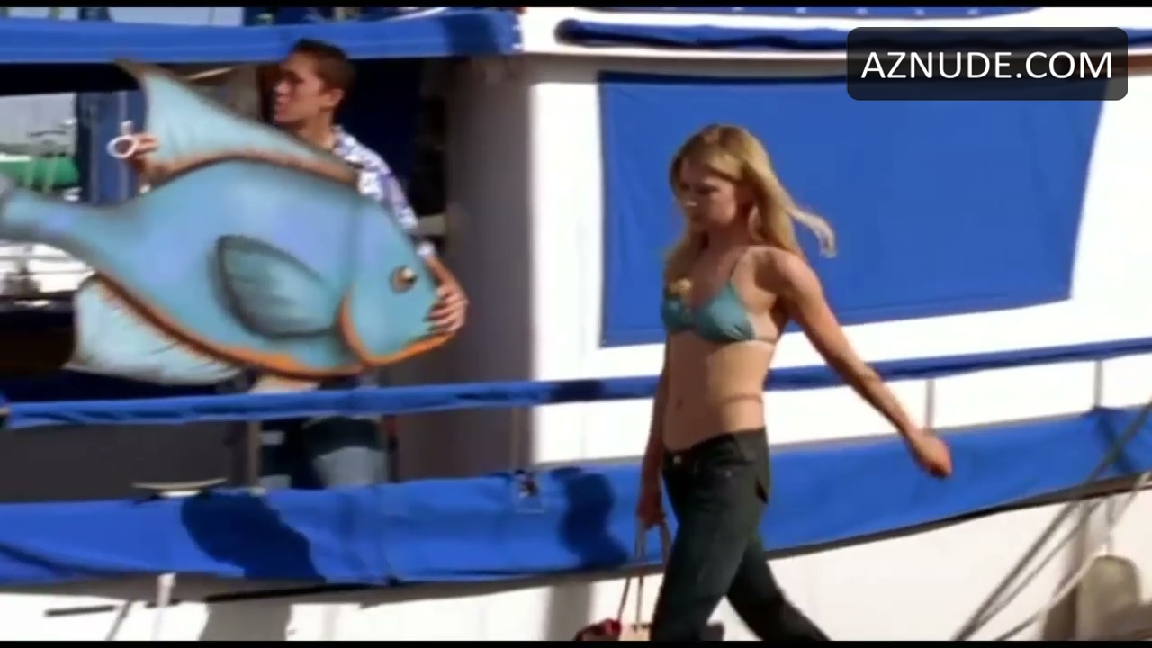 Elisabeth Harnois in Point Pleasant, photo 3