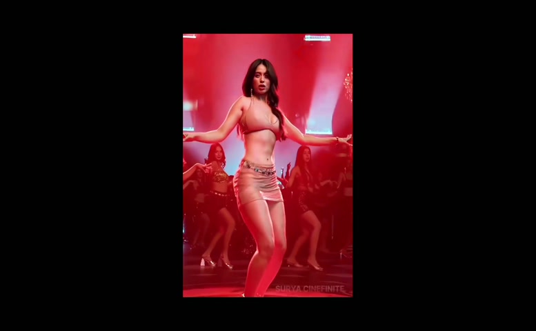 Soundarya Sharma in Housefull 4, photo 89