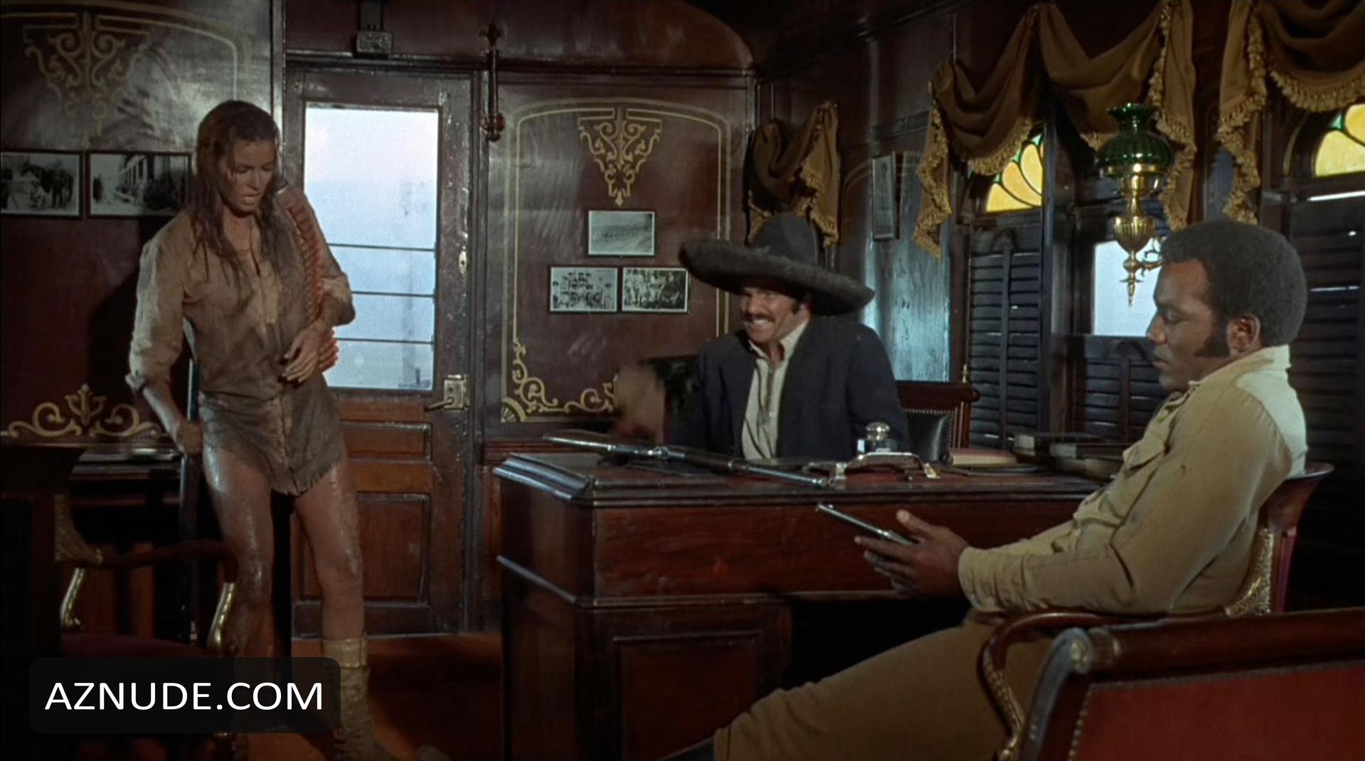 Raquel Welch in 100 Rifles, photo 35