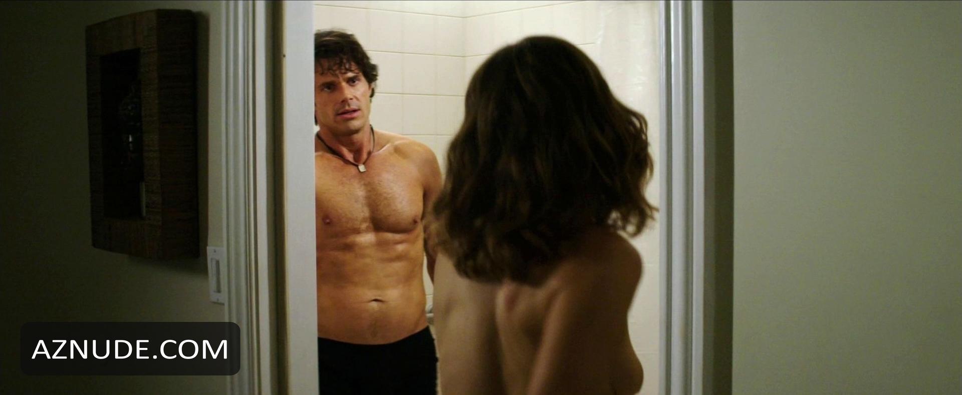 Lyndsy Fonseca in Down Dog, photo 2