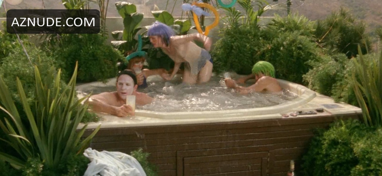 Julianne Moore in Short Cuts, photo 6