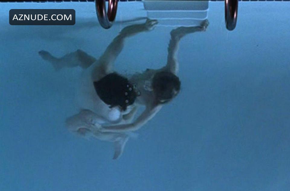 Kim Dickens in Out Of Order, photo 4