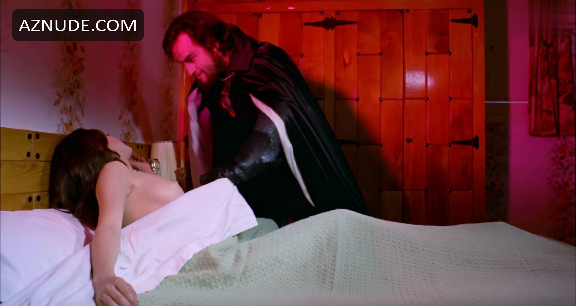 Emma Cohen in Horror Rises From The Tomb, photo 8
