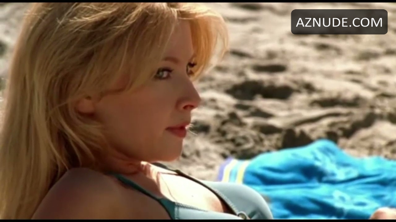Elisabeth Harnois in Point Pleasant, photo 24