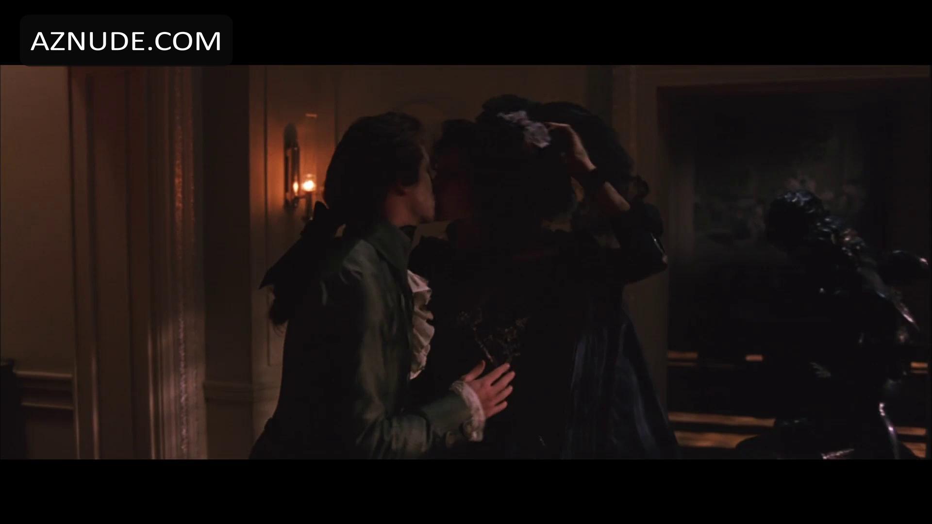 Hilary Swank in The Affair Of The Necklace, photo 5