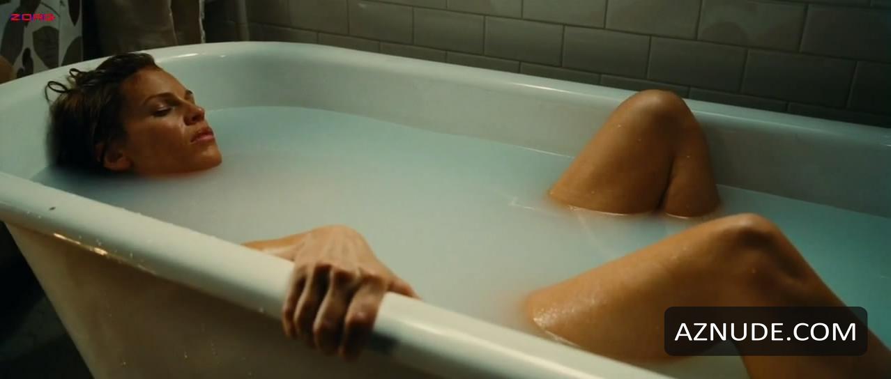 Hilary Swank in The Resident, photo 32