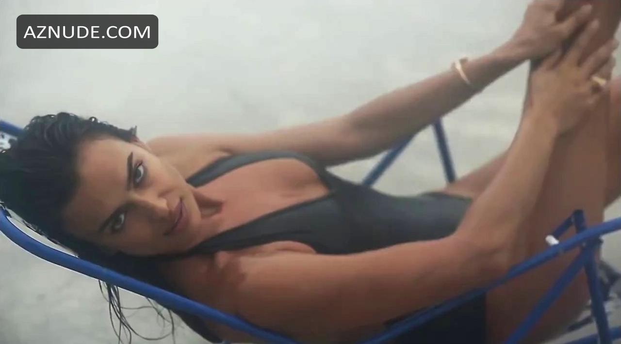 Irina Shayk in Love Advent Calendar Shoot, photo 6