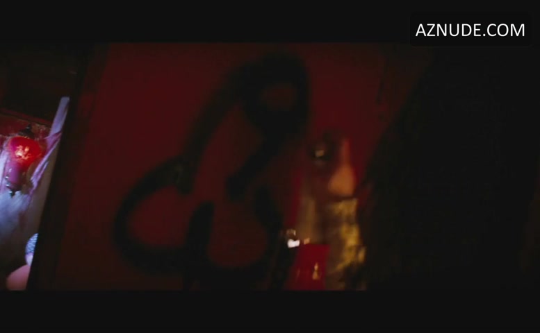 Ashley Scott in Strange Wilderness, photo 3