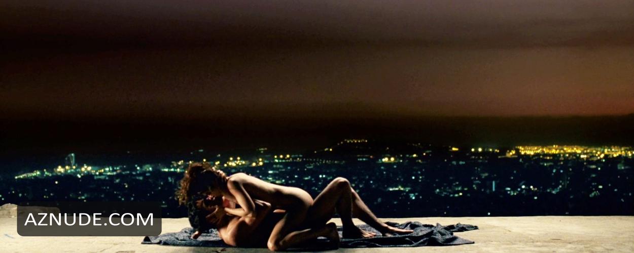 Clara Lago in I Want You, photo 5