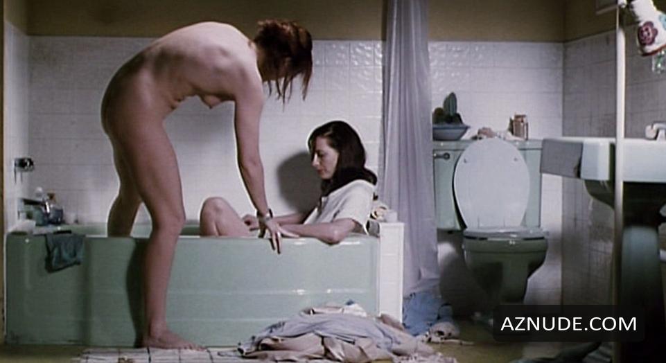 Amy Madigan in Female Perversions, photo 2