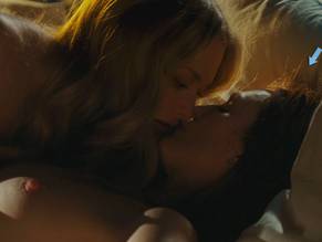 Julianne Moore in Chloe, photo 19