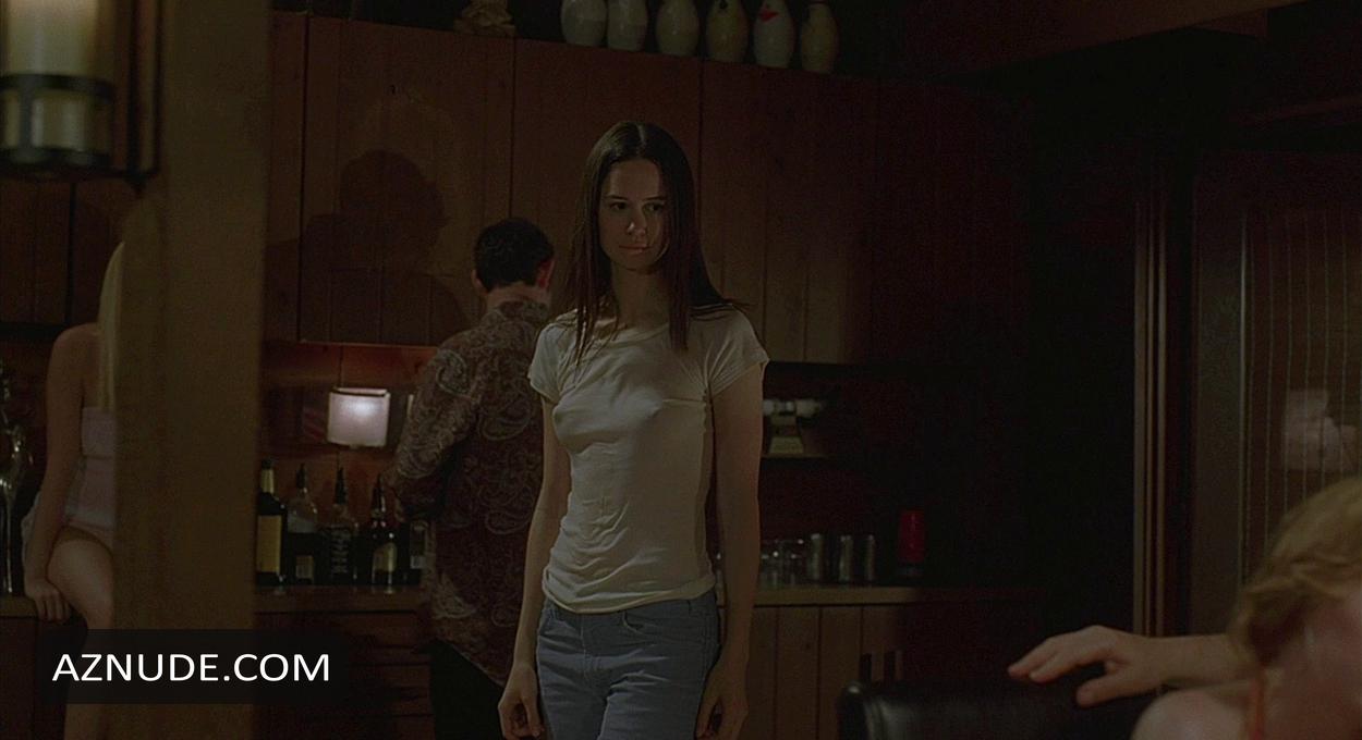 Katherine Waterston in The Babysitters, photo 16