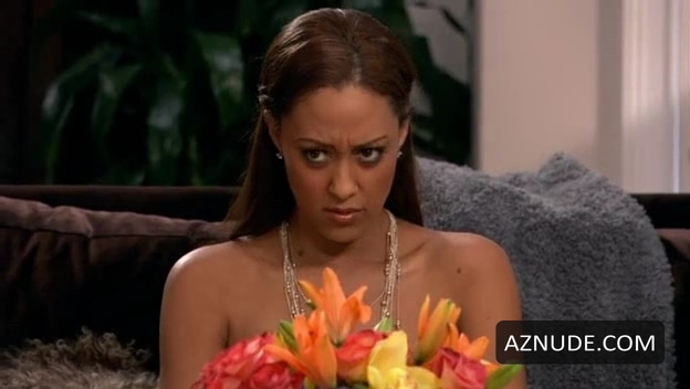 Tia Mowry in The Game, photo 12