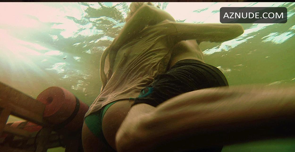 Sara Paxton in Shark Night 3d, photo 8