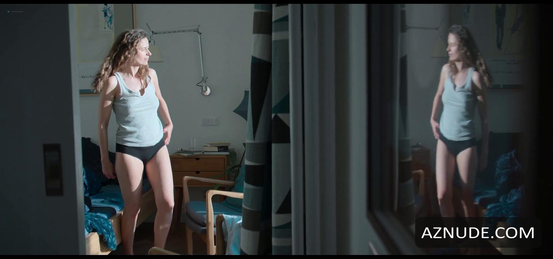 Agnieszka Grochowska in Hold Tight (2022-), photo 6
