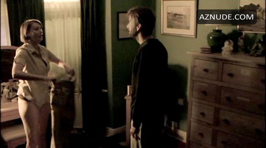 Sarah Parish in Recovery, photo 22