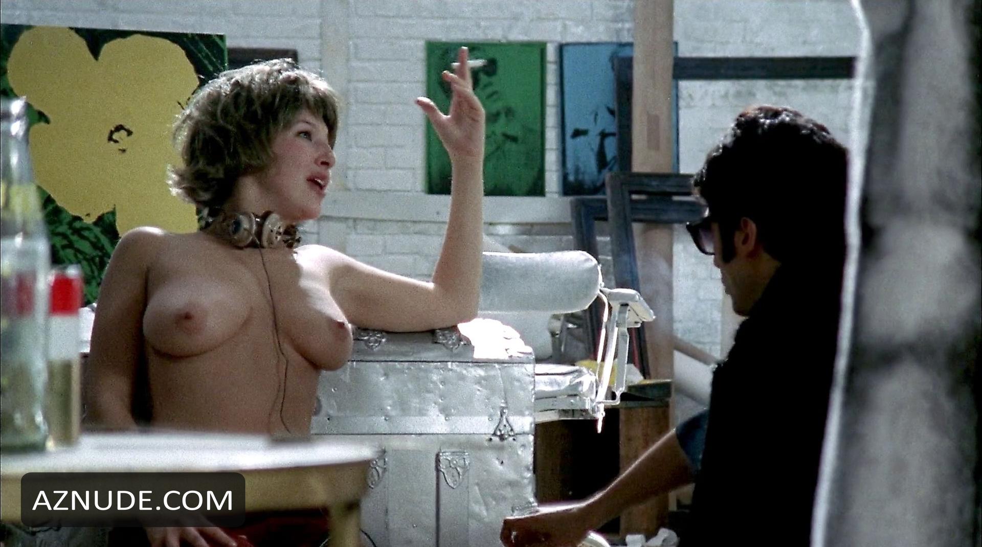 Tara Summers in Factory Girl, photo 1
