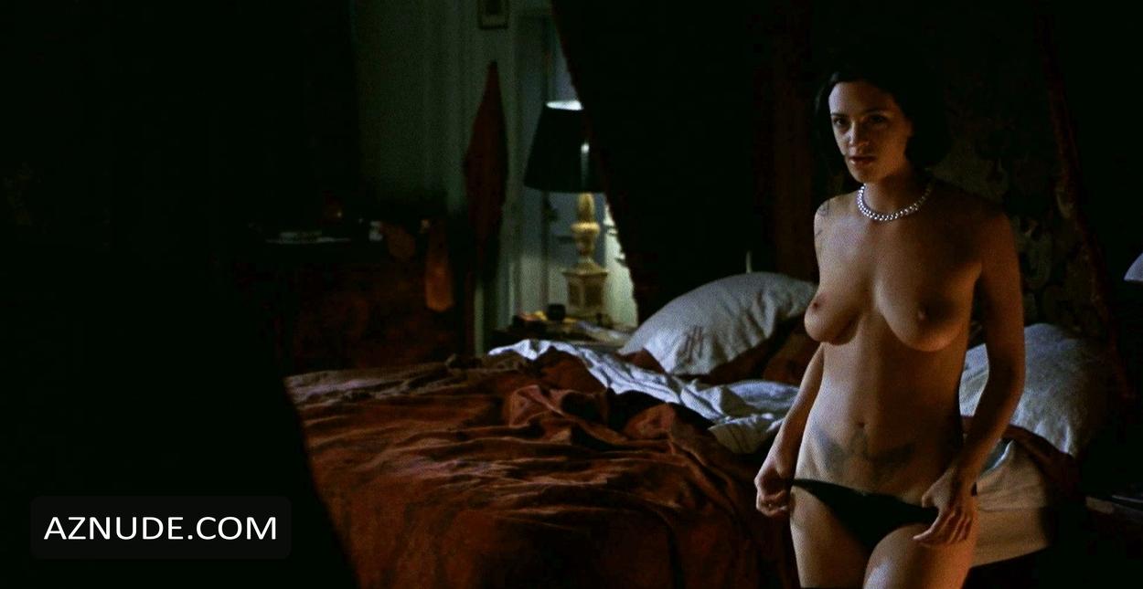 Asia Argento in B. Monkey, photo 1