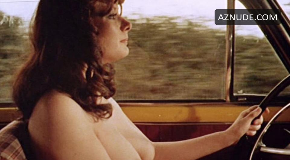 Edwige Fenech in Taxi Girl, photo 1