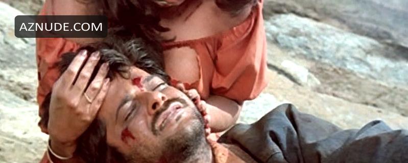 Dimple Kapadia in Janbaaz, photo 1