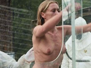 Arna-Maria Winchester in The Chain Reaction, photo 6