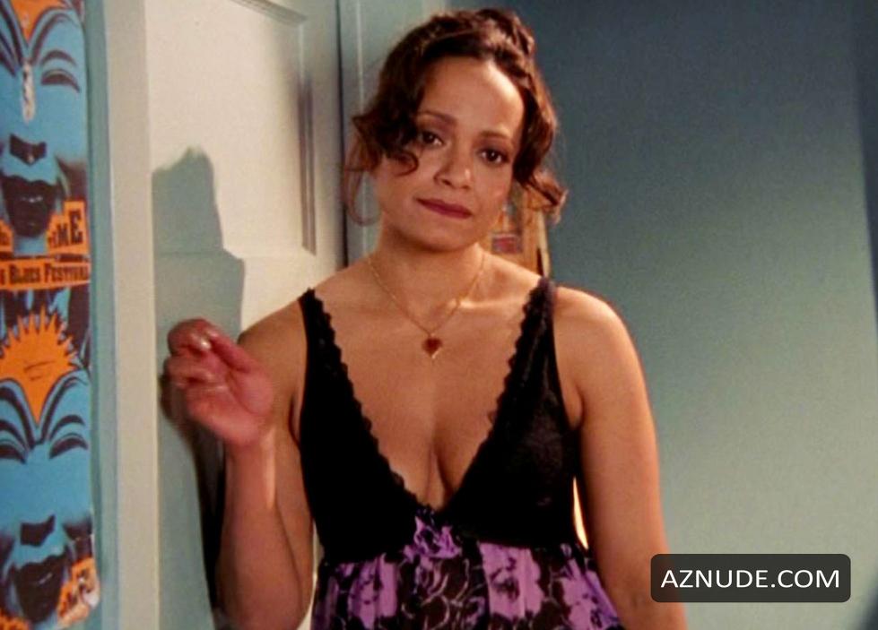 Judy Reyes in Scrubs, photo 9