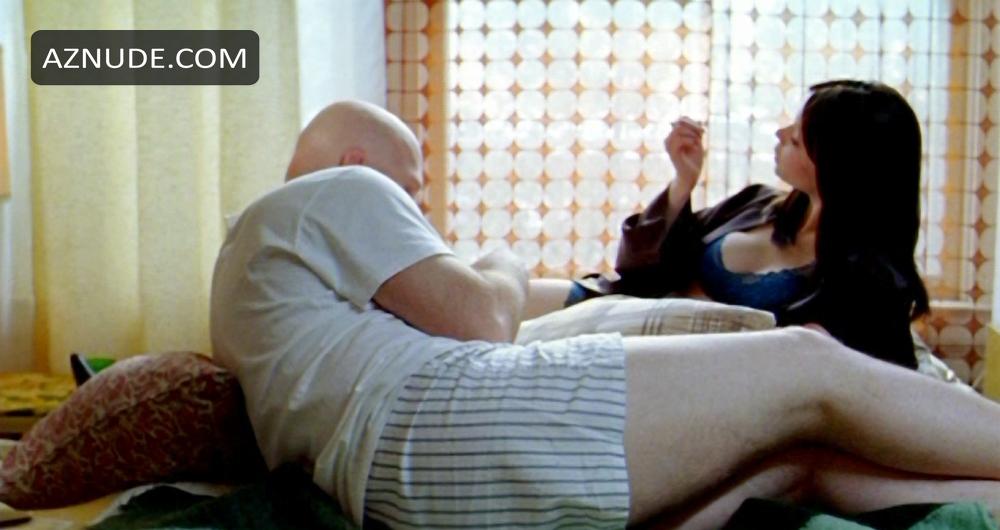 Thora Birch in Winter of Frozen Dreams, photo 4