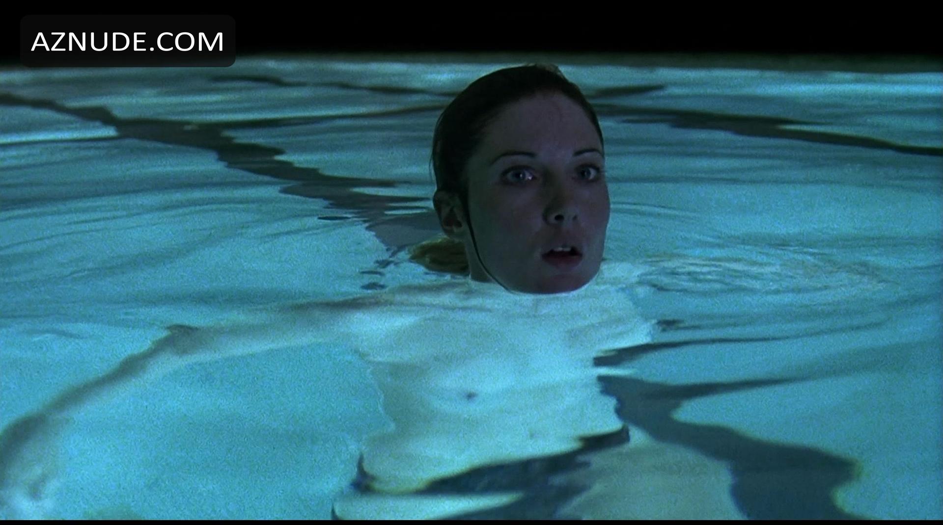 Annette Otoole in Cat People, photo 7