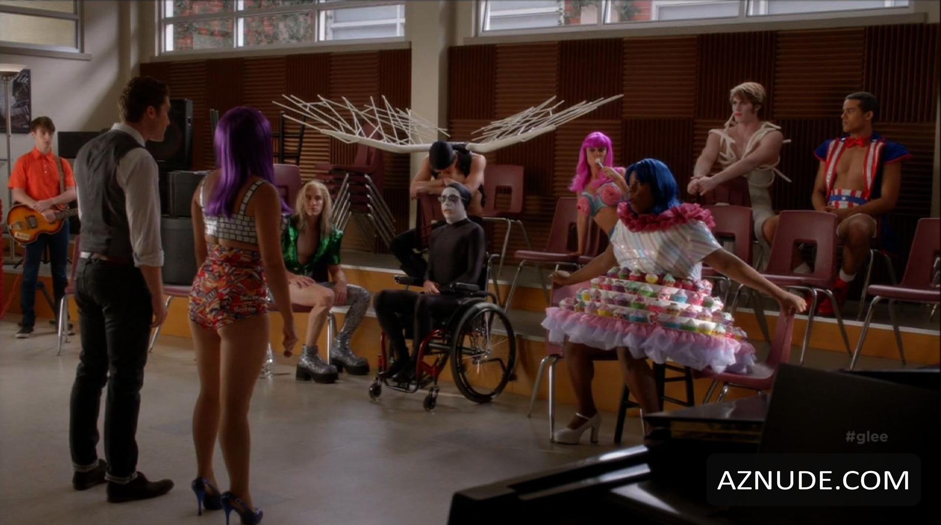 Jenna Ushkowitz in Glee (2010-2015), photo 1