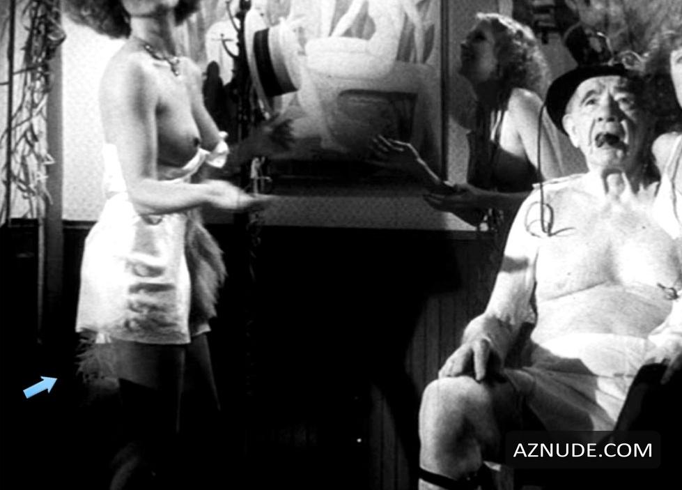 Tracy Hutchinson in Amazon Women On The Moon, photo 1